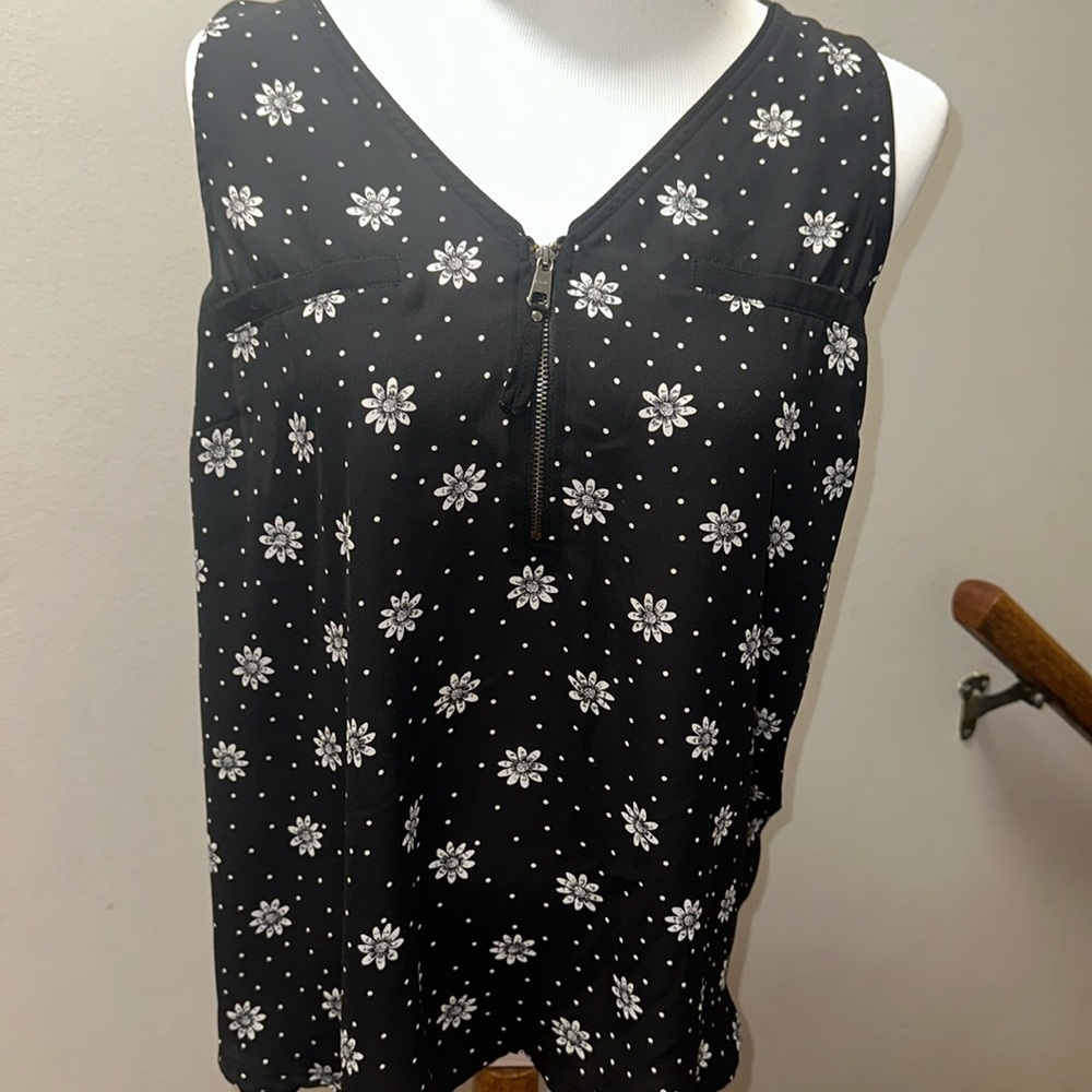 Black and white tank